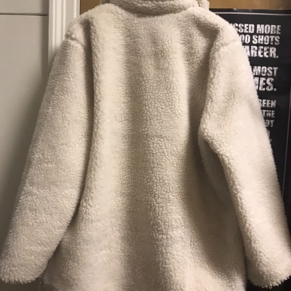 Divided Fluffy Teddy White Size L Coat - Picture 2 of 5